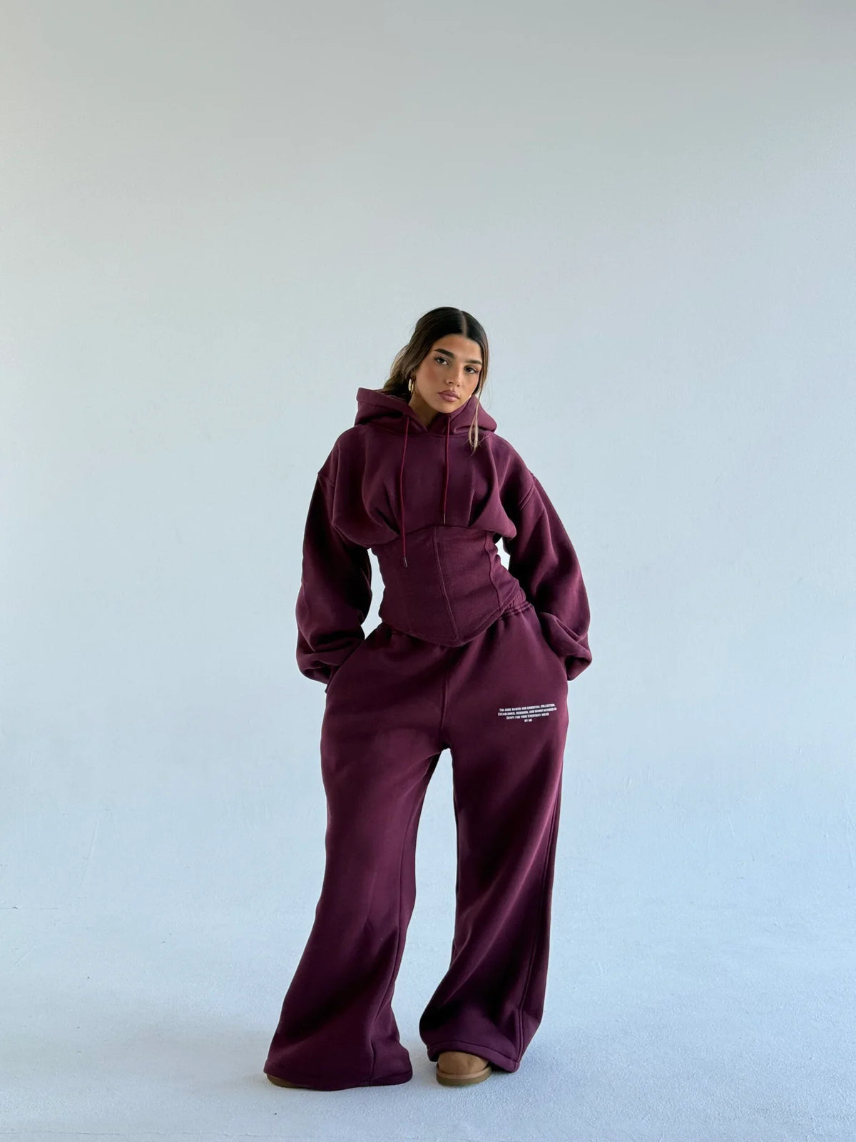 SIE IST WEGGESCHNAPPT KAPUZENPULLOVER